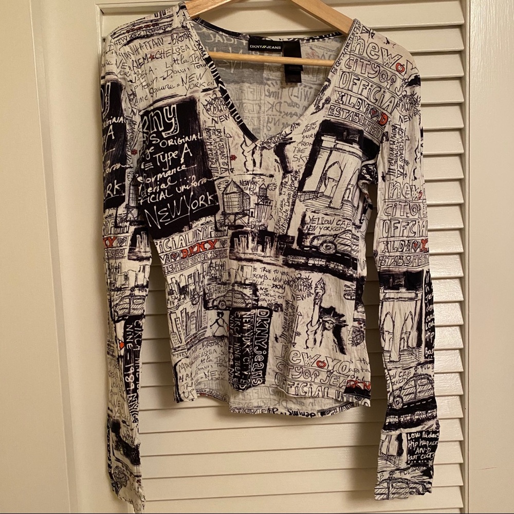 DKNY New York Graphic V-Neck Top